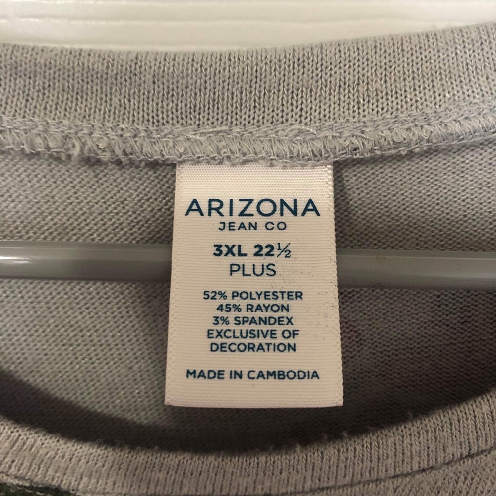 Grey Rose Design T-Shirt with Lace Cutouts